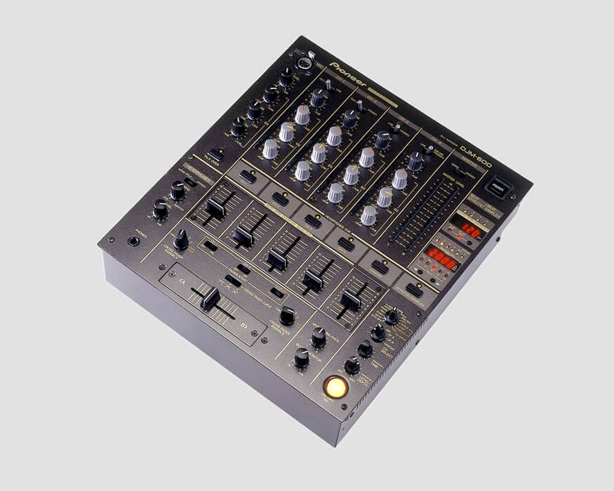 Pioneer-DJM600